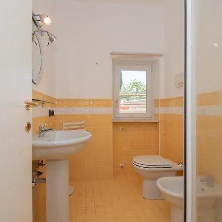 Apartment Tavaredo House