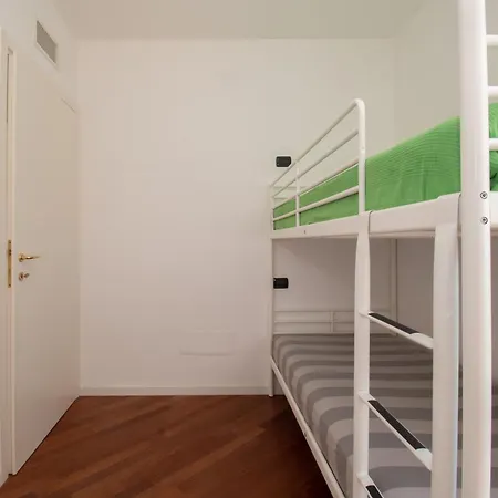 Tavaredo House