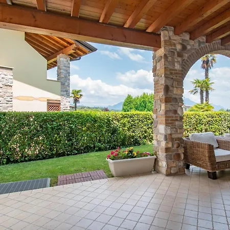 Tavaredo House